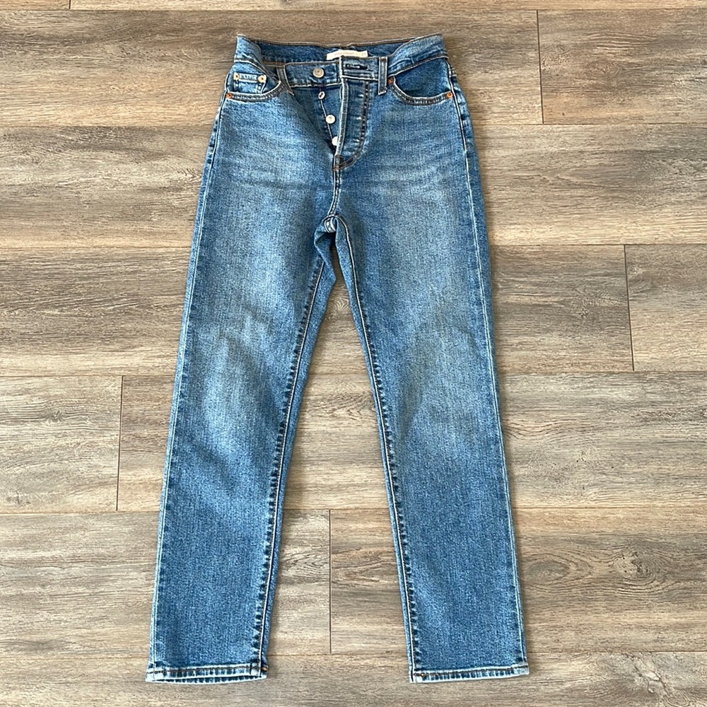 Women’s Levi Strauss Wedgie Straight Jean